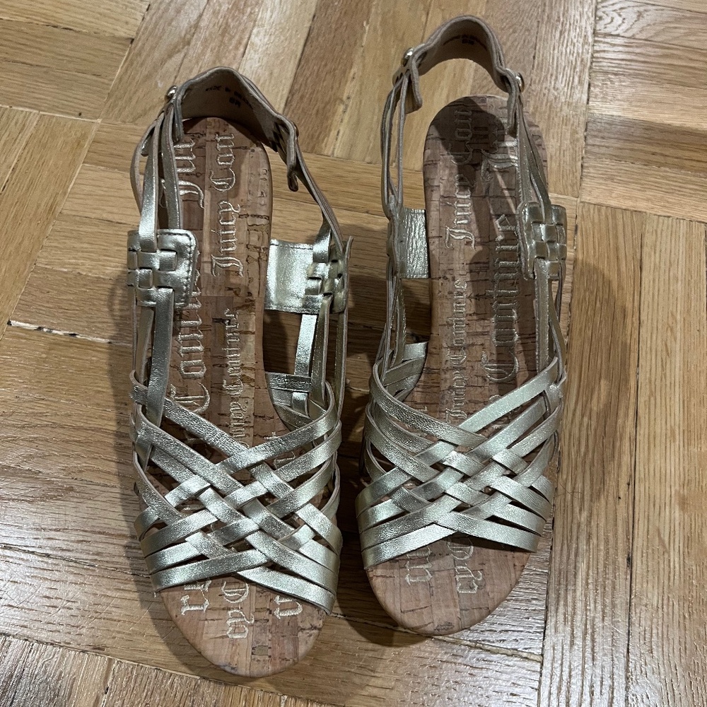 Juicy Wedge Sandals Size 8